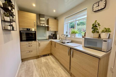 29 Bentham Way, Mapplewell, Barnsley, S75 5QA