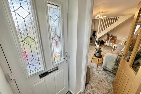 29 Bentham Way, Mapplewell, Barnsley, S75 5QA