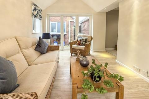 34 Atherstone Road, Hartshill, Nuneaton, CV10 0SP