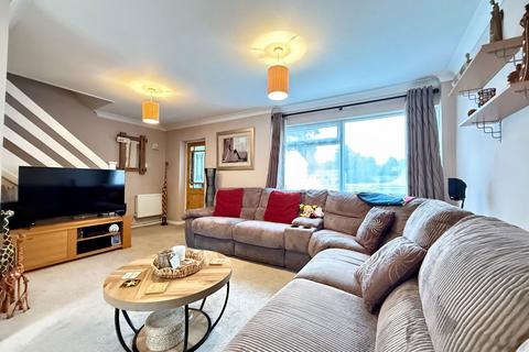 3 Wildman Close, Gillingham, ME8 9SL