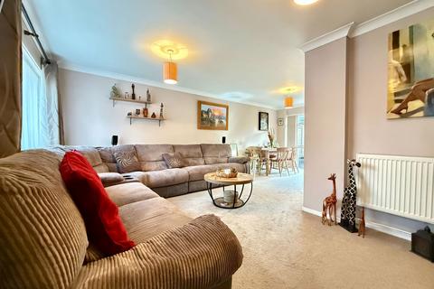 3 Wildman Close, Gillingham, ME8 9SL