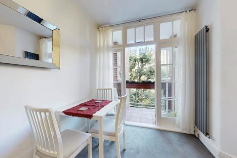 1 bedroom apartment for sale, Circus Lodge, Circus Road, London, NW8