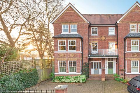 undefined, Waldegrave Park, Twickenham