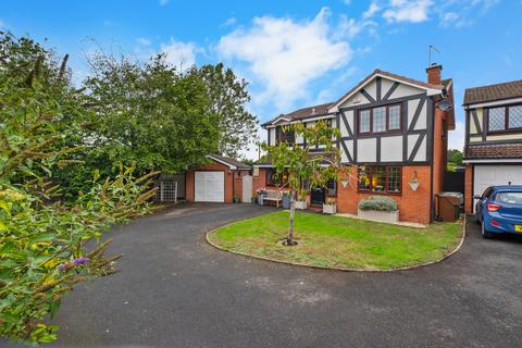 5 bedroom detached house for sale, Avoncroft Road, Stoke Heath, Bromsgrove. B60 4NG