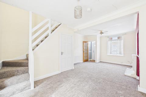 2 bedroom end of terrace house for sale, Lorraine Street, Hull HU8