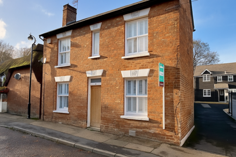3 bedroom detached house for sale, West Hill, Aspley Guise, Milton Keynes, MK17