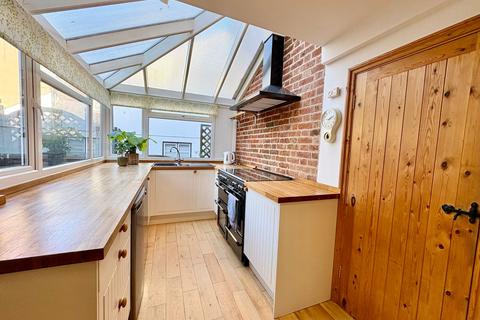 3 bedroom detached house for sale, West Hill, Aspley Guise, Milton Keynes, MK17