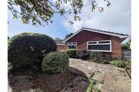 2 bedroom detached bungalow for sale, Bradstow Way, Broadstairs CT10