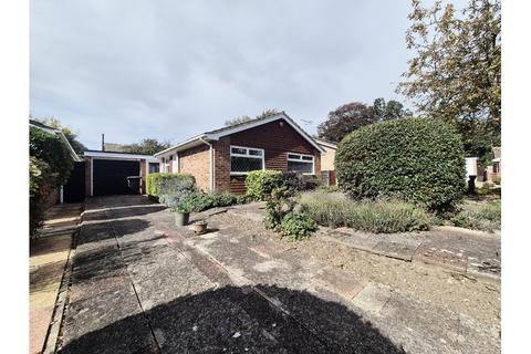 2 bedroom detached bungalow for sale, Bradstow Way, Broadstairs CT10