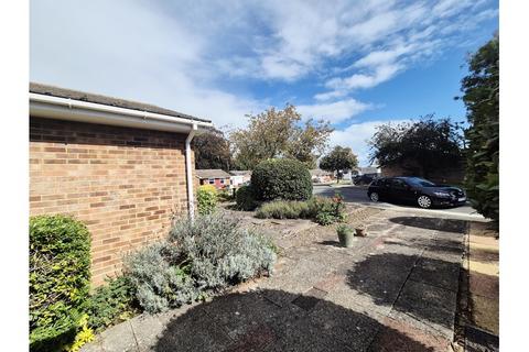 2 bedroom detached bungalow for sale, Bradstow Way, Broadstairs CT10