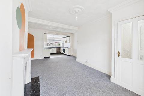 2 bedroom terraced house for sale, Swaledale Avenue, Hull, HU9 3UE