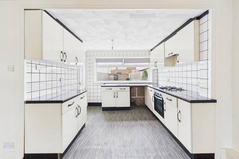 2 bedroom terraced house for sale, Swaledale Avenue, Hull, HU9 3UE