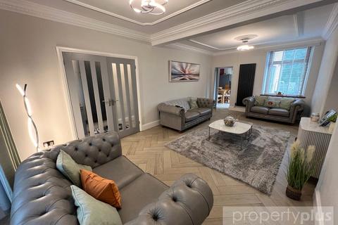4 bedroom end of terrace house for sale, Aberrhondda Road, Porth, Rhondda Cynon Taff, CF39