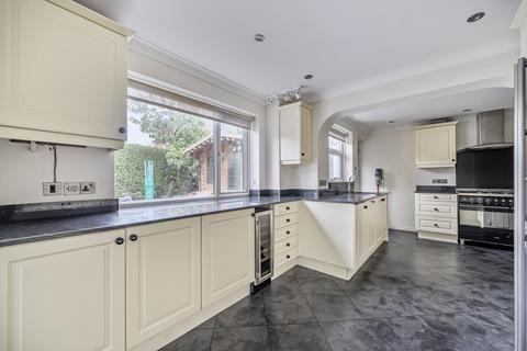 3 bedroom detached house for sale, Chase Road, Lindford, Hampshire, GU35