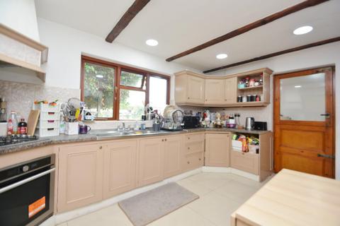 undefined, Kenilworth Avenue, Harrow, HA2 8RZ