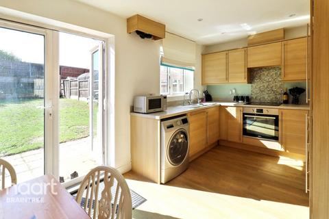 3 bedroom semi-detached house for sale, Samuel Courtauld Avenue, Braintree