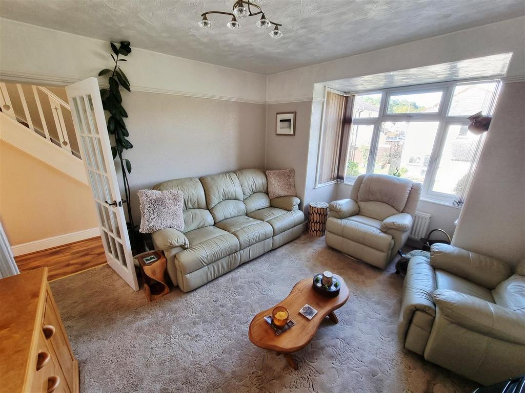 Sitting room 1.jpg