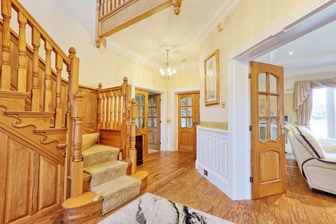 6 bedroom detached house for sale, George Close, Canvey Island