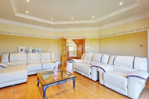 6 bedroom detached house for sale, George Close, Canvey Island