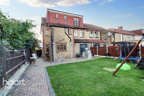 undefined, Hereford Gardens, Ilford
