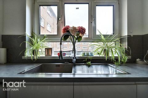6 Aldersbrook Lane, London, E12 5LG