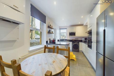 4 bedroom house for sale, Meadowside, Lancaster | Renovated bay-fronted period home in Lancaster’s historic centre!
