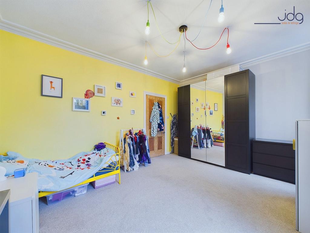 2nd bedroom