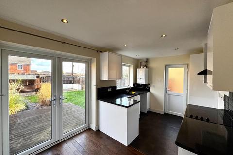 3 bedroom semi-detached house to rent, Flinters Close, Wootton, Northampton NN4