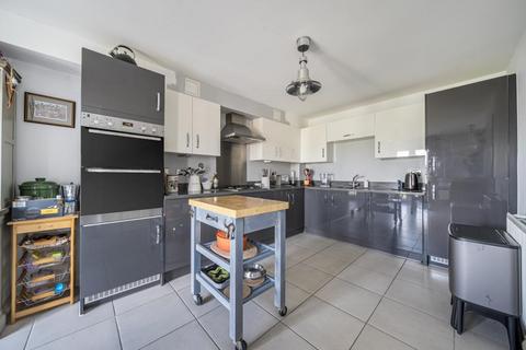 4 bedroom semi-detached house for sale, Noble Crescent,  Berryfields,  HP18