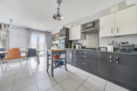 4 bedroom semi-detached house for sale, Noble Crescent,  Berryfields,  HP18