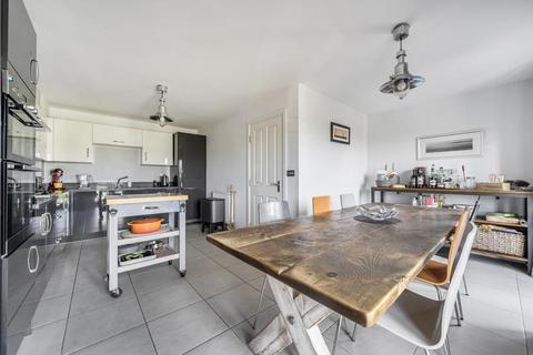 4 bedroom semi-detached house for sale, Noble Crescent,  Berryfields,  HP18