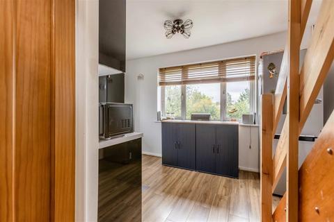 2 bedroom maisonette for sale, Monks Road, Windsor