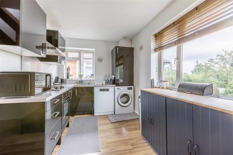 2 bedroom maisonette for sale, Monks Road, Windsor
