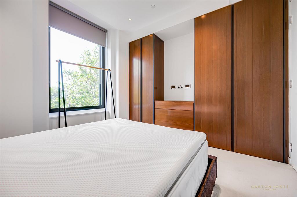 Bedroom.JPG