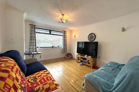 2 bedroom semi-detached house for sale, Laxey Crescent, Leigh