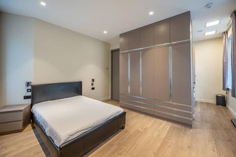 undefined, Brent Street, Hendon, London, NW4
