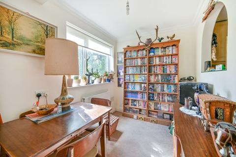 Flat 1, Ridge House Morecoombe Close, Kingston Upon Thames, KT2 7JQ