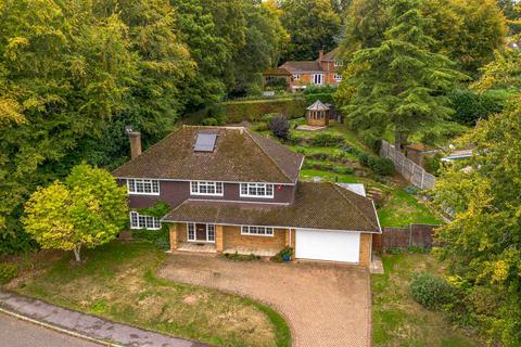 5 bedroom detached house for sale, Magnolia Dene, High Wycombe HP15