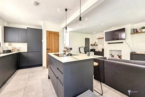 undefined, Moat Hill, Southampton SO18