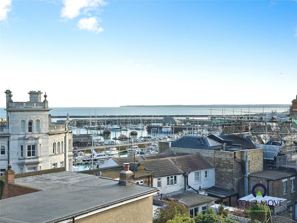 Seaviews Top Floor