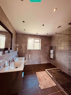 22 School Close, High Wycombe, HP11 1PH