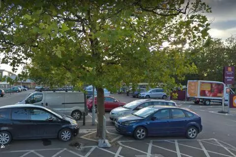 Parking to rent - View 4