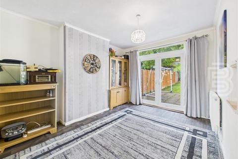 3 bedroom semi-detached house for sale, Almond Grove, Rugby CV21