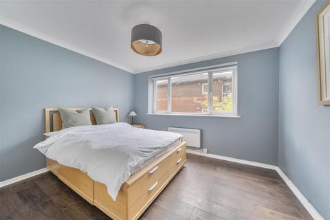 2 bedroom apartment for sale, St. Mark's Hill, Surbiton