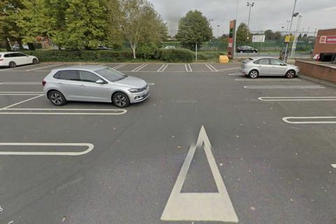 undefined, Long Drive, Ruislip HA4