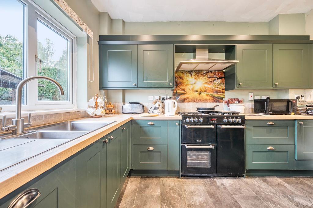 Kitchen / Breakfast Room