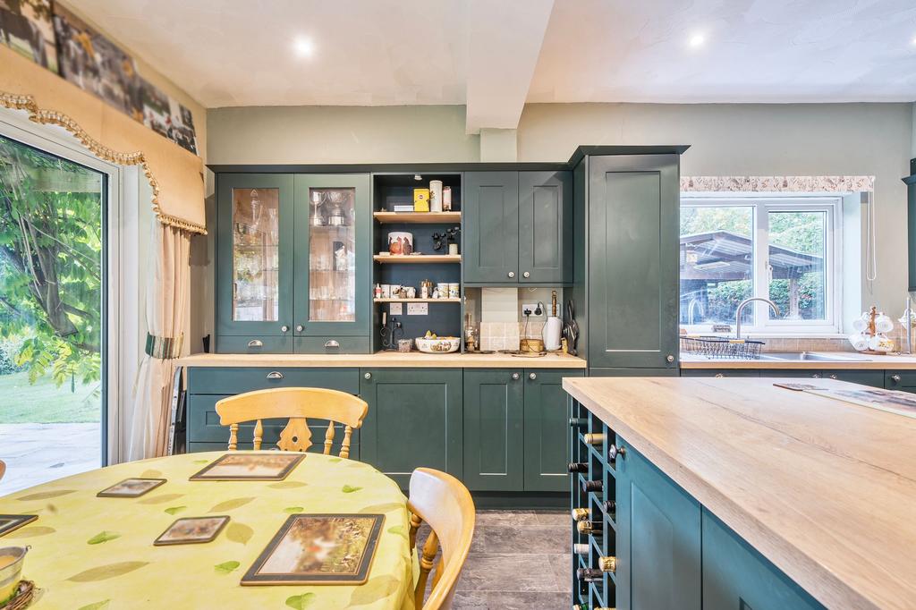 Kitchen / Breakfast Room