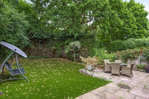 undefined, Walnut Close,  Wokingham,  RG41