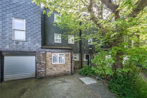 St. Lawrence Way, London SW9