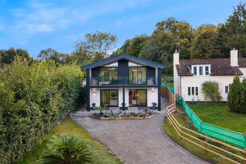 4 bedroom detached house for sale, Nags Head Lane, Great Missenden HP16